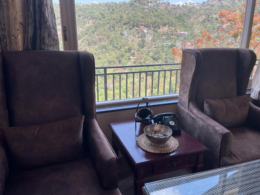 Idyllic Private Cottage W/King Bed + Mountain View Kasauli Bagian luar foto