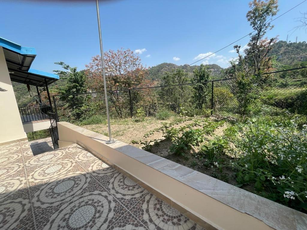 Idyllic Private Cottage W/King Bed + Mountain View Kasauli Bagian luar foto