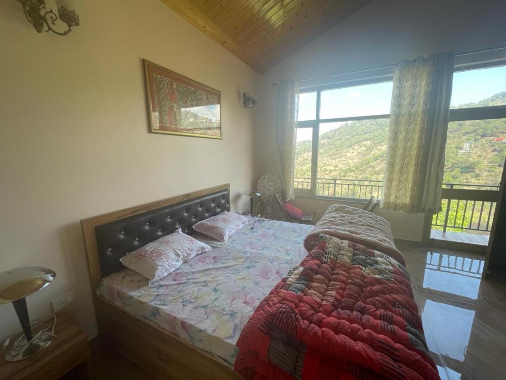 Idyllic Private Cottage W/King Bed + Mountain View Kasauli Bagian luar foto